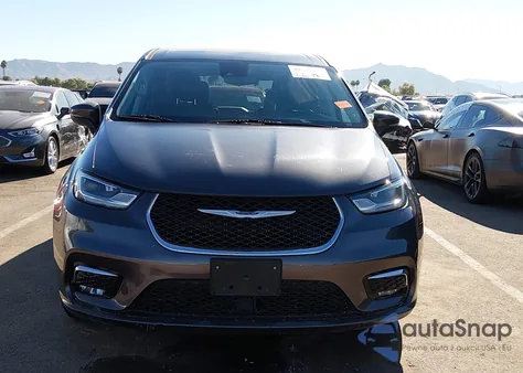 2023 Chrysler Pacifica Touring L z USA, uszkodzony, nr VIN 2C4RC1BG0PR596547